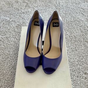 Dolce & Gabbana Peep-Toe Pump 37.5 EU (Women 7.5US)